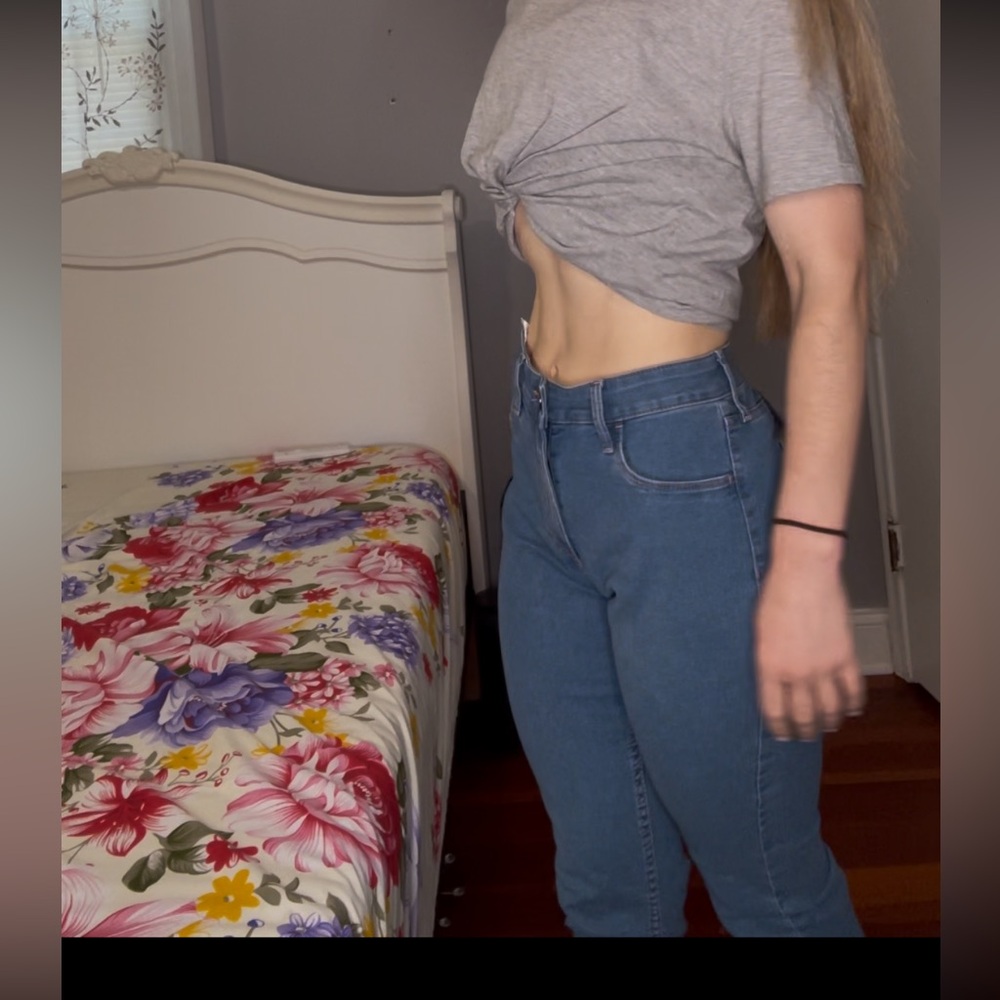 Jeans - Picture 8 of 9